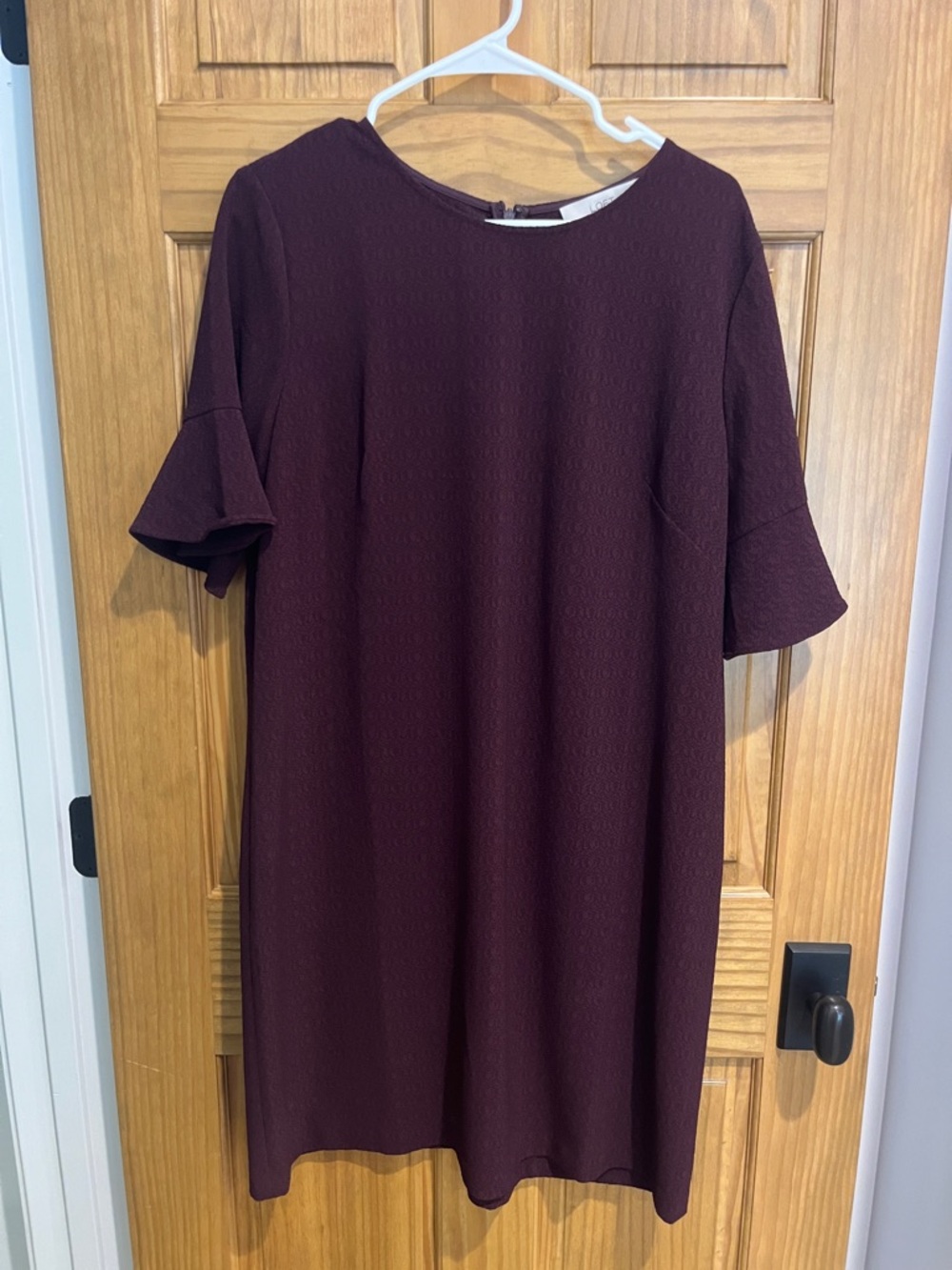 LOFT Short Sleeve Shift Dress in Burgundy